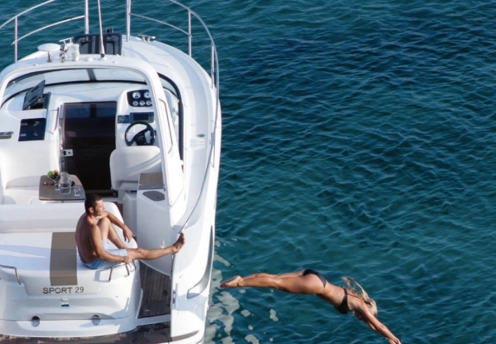 Perché dovresti prendere in considerazione una batteria marina LiFePO₄ per la tua imbarcazione?