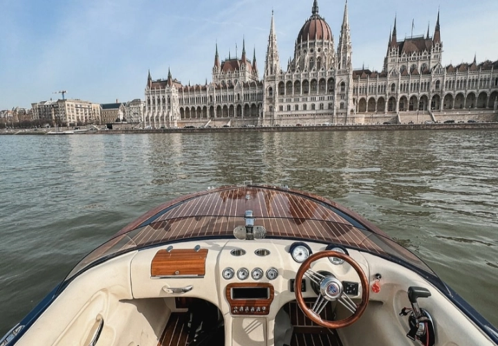 Perché dovresti collaborare con CURENTA BATTERY, il tuo produttore di fiducia di batterie al litio per uso marino